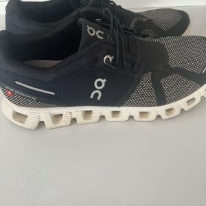 On Running Men's Black and White Athletic Shoes